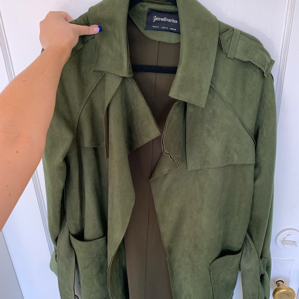 Trench coat, suede.